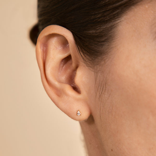 Astrid & Miyu Pear Crystal Stud Earrings In Gold