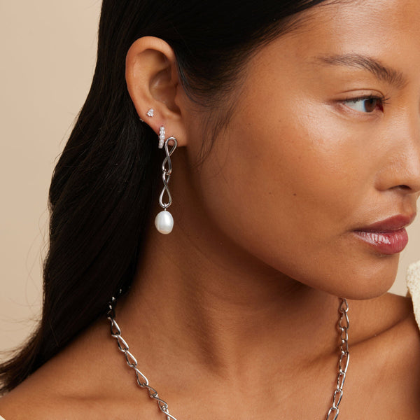 Astrid & Miyu Pearl & Crystal Studs In Silver