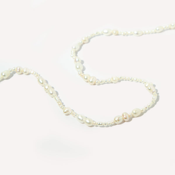 Astrid & Miyu Serenity Pearl Beaded Necklace In Gold