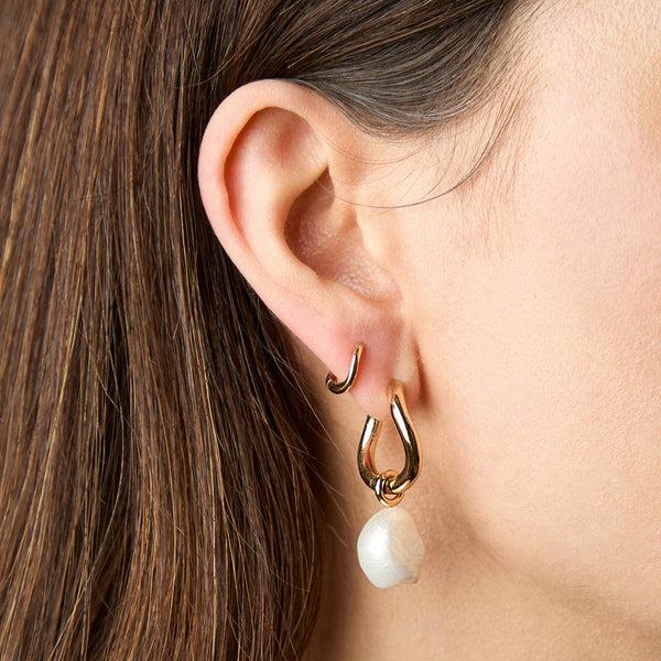 Astrid & Miyu Serenity Pearl Gift Set In Gold