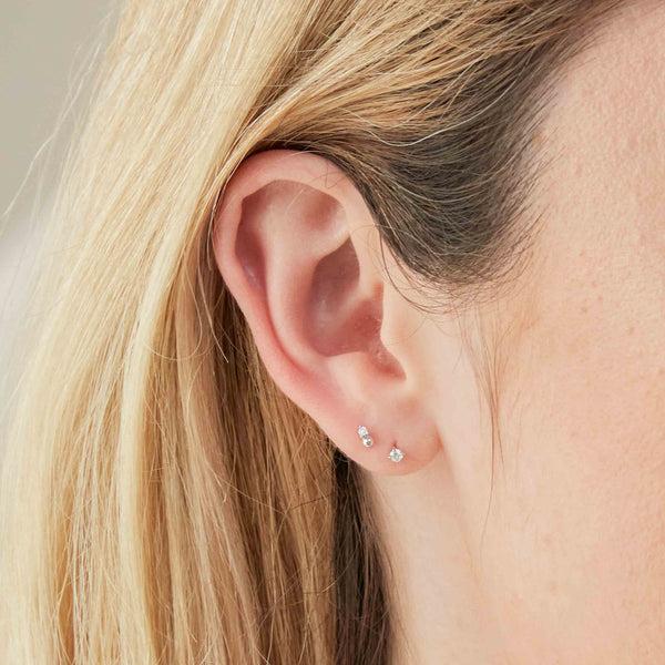 Astrid & Miyu Solid White Gold Topaz Piercing Stud