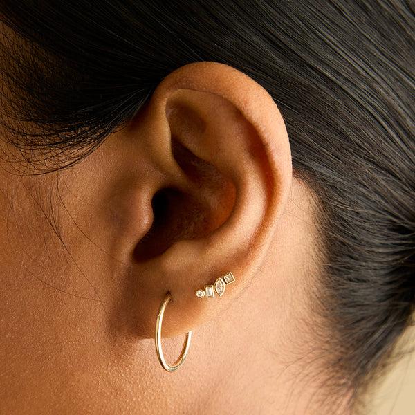Astrid & Miyu Staple Hoops In Solid Gold