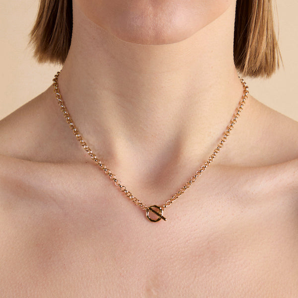 Astrid & Miyu T-Bar Chain Necklace In Gold