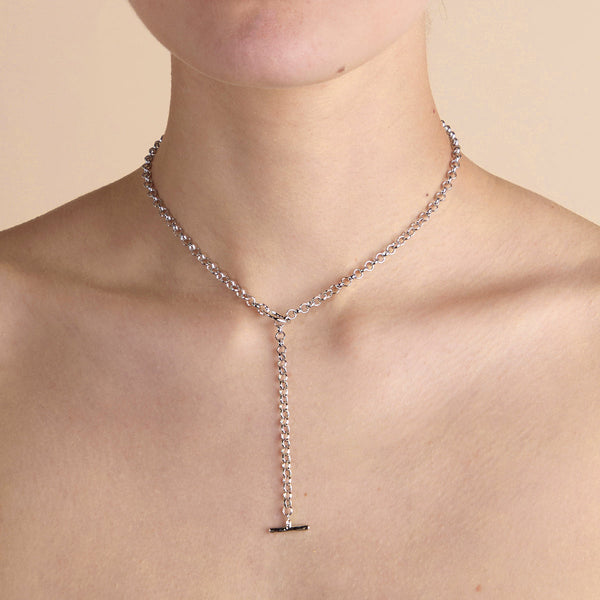 Astrid & Miyu T-Bar Chain Necklace In Silver