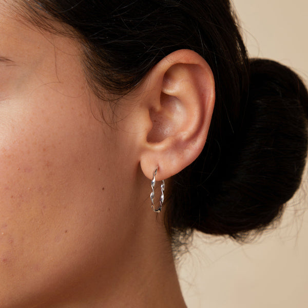 Astrid & Miyu Twist Large Hoops In Solid White Gold