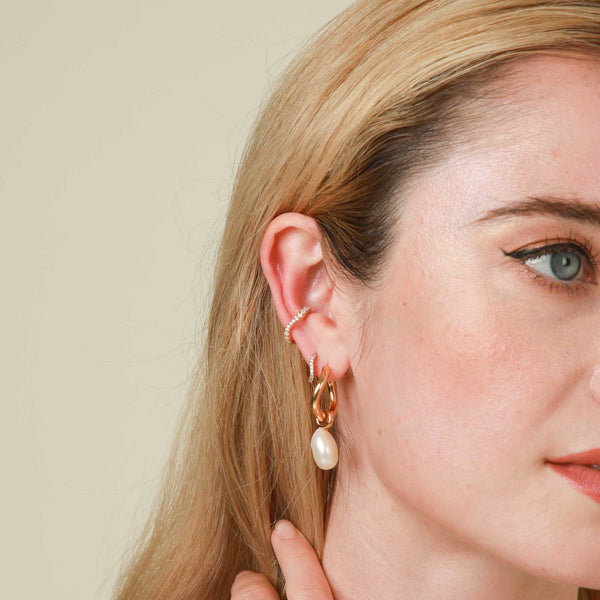 Astrid & Miyu Wave Crystal Ear Cuff In Gold