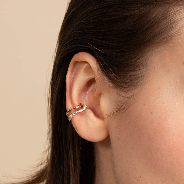 Astrid & Miyu Wave Cuff Gift Set In Gold