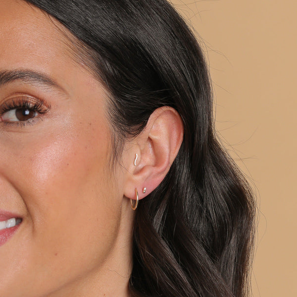 Astrid & Miyu Wave Piercing Stud In Solid Gold