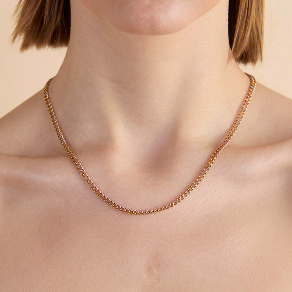 Astrid & Miyu Bold Essential Curb Chain Necklace In Gold
