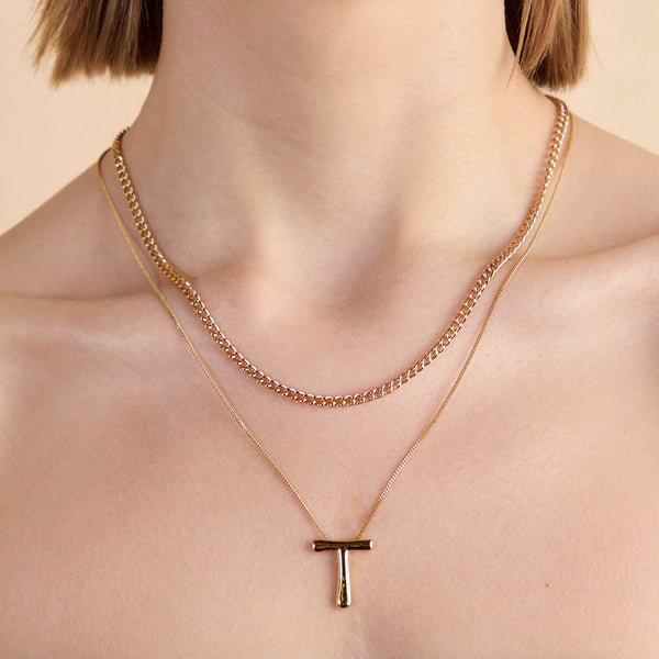 Astrid & Miyu Bold Essential Curb Chain Necklace In Gold