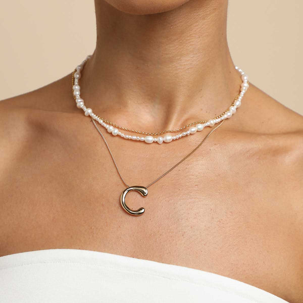 Astrid & Miyu C Initial Bold Pendant Necklace In Gold