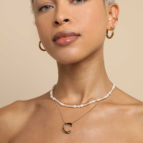 Astrid & Miyu C Initial Bold Pendant Necklace In Gold