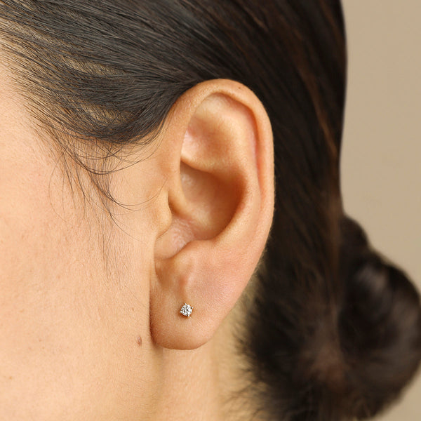 Astrid & Miyu Diamond Solitaire Stud Earrings In Solid Gold