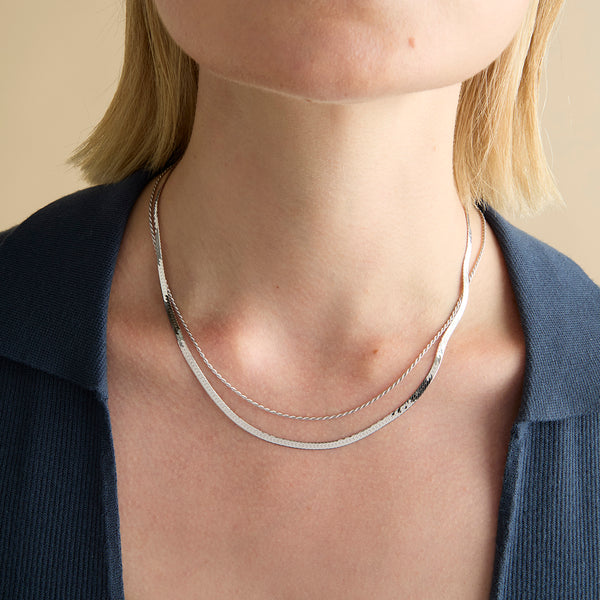 Astrid & Miyu Essential Snake Chain Necklace In Silver