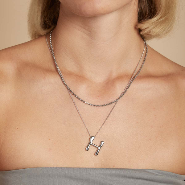 Astrid & Miyu H Initial Bold Pendant Necklace In Silver