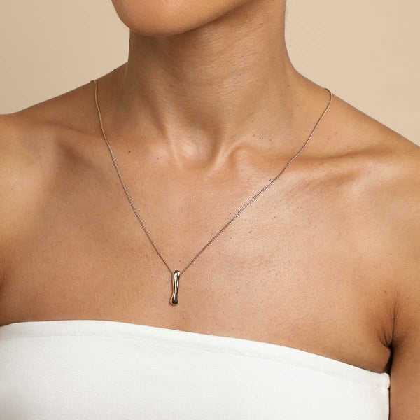 Astrid & Miyu I Initial Bold Pendant Necklace In Gold