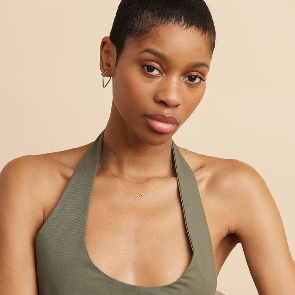 Astrid & Miyu Infinite Pendant Necklace In Solid Gold