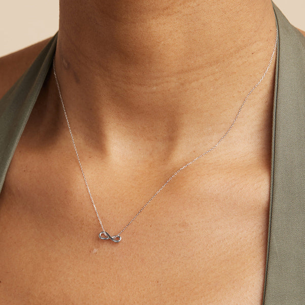 Astrid & Miyu Infinite Pendant Necklace In Solid White Gold