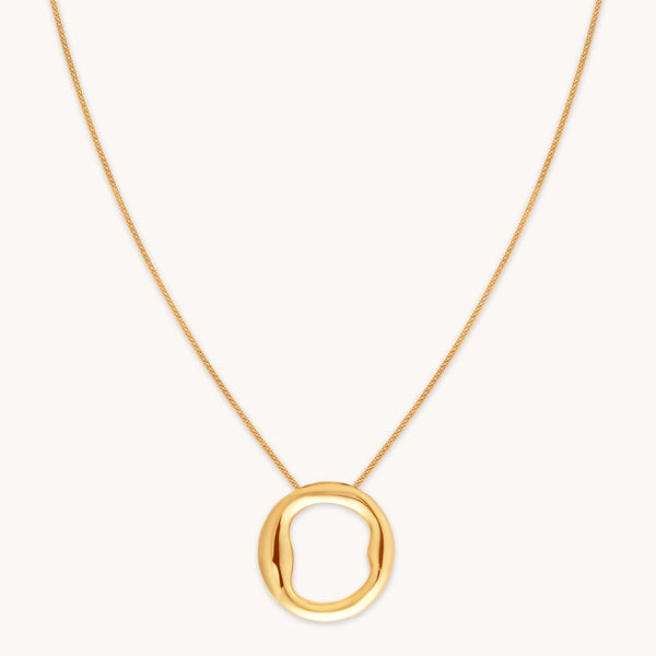 astrid & miyu O Initial Bold Pendant Necklace in Gold