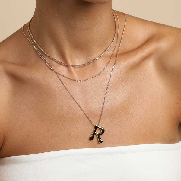 Astrid & Miyu R Initial Bold Pendant Necklace In Gold