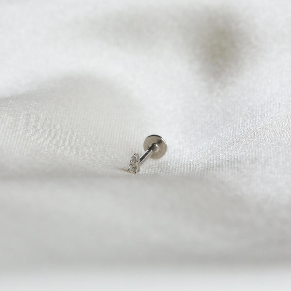 Astrid & Miyu Solid White Gold Stacked Crystal Piercing Stud