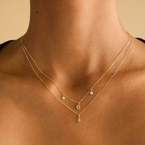 Astrid & Miyu White Topaz Star Pendant Necklace In Solid Gold