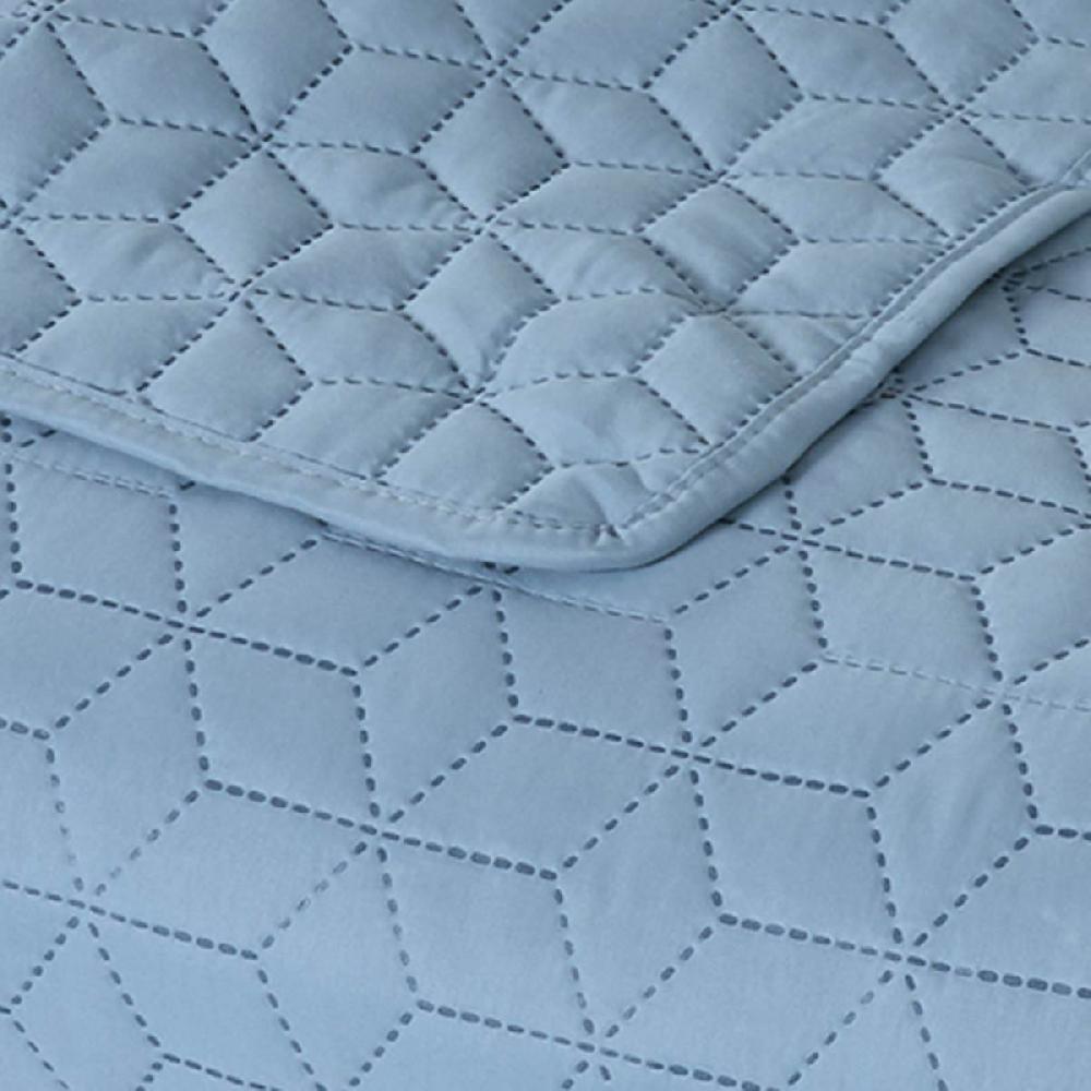 At Home Blue Geometric Pinsonic Quilt Twin/Twin XL