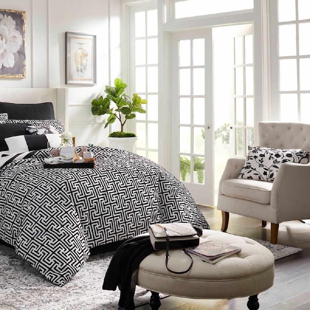 At Home Norfolk Tufted Accent Chair White