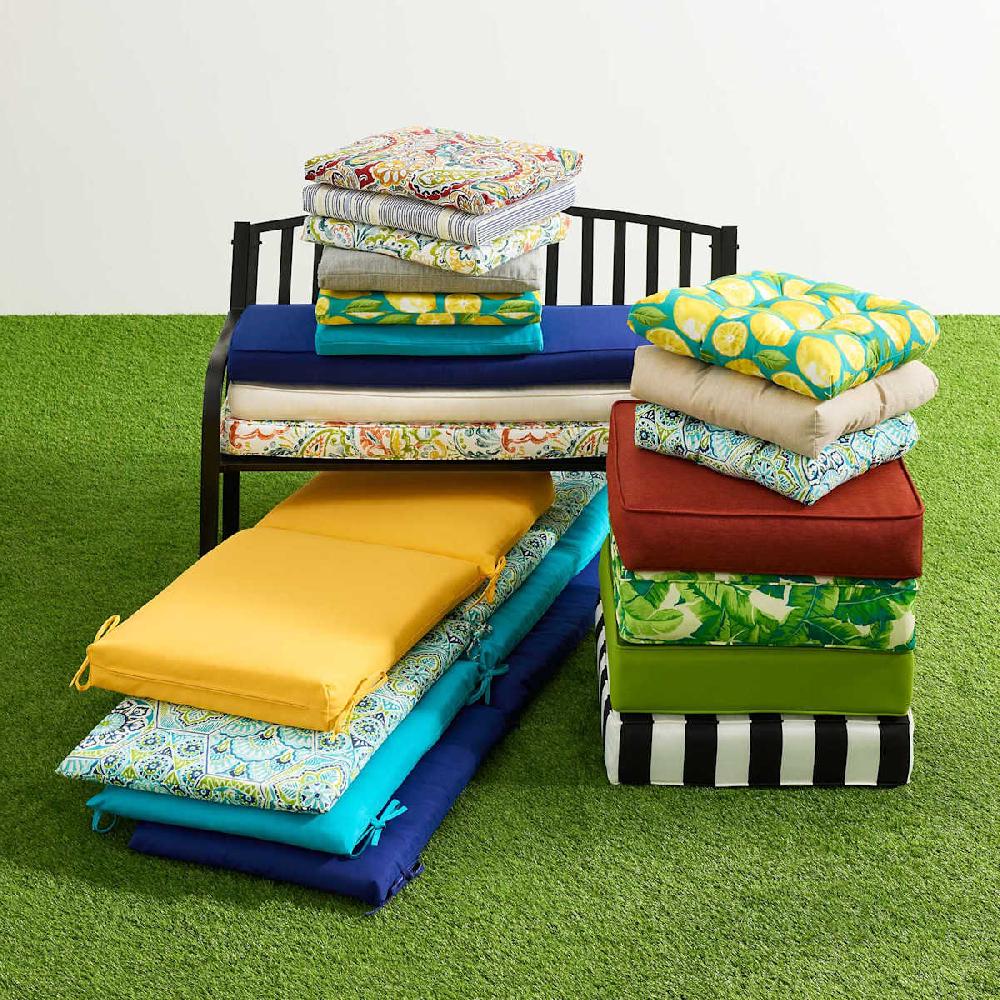 At Home Paisley Chili Outdoor Square Seat Cushion