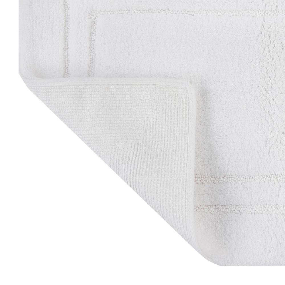 At Home Racetrack White Bath Rug 20x30