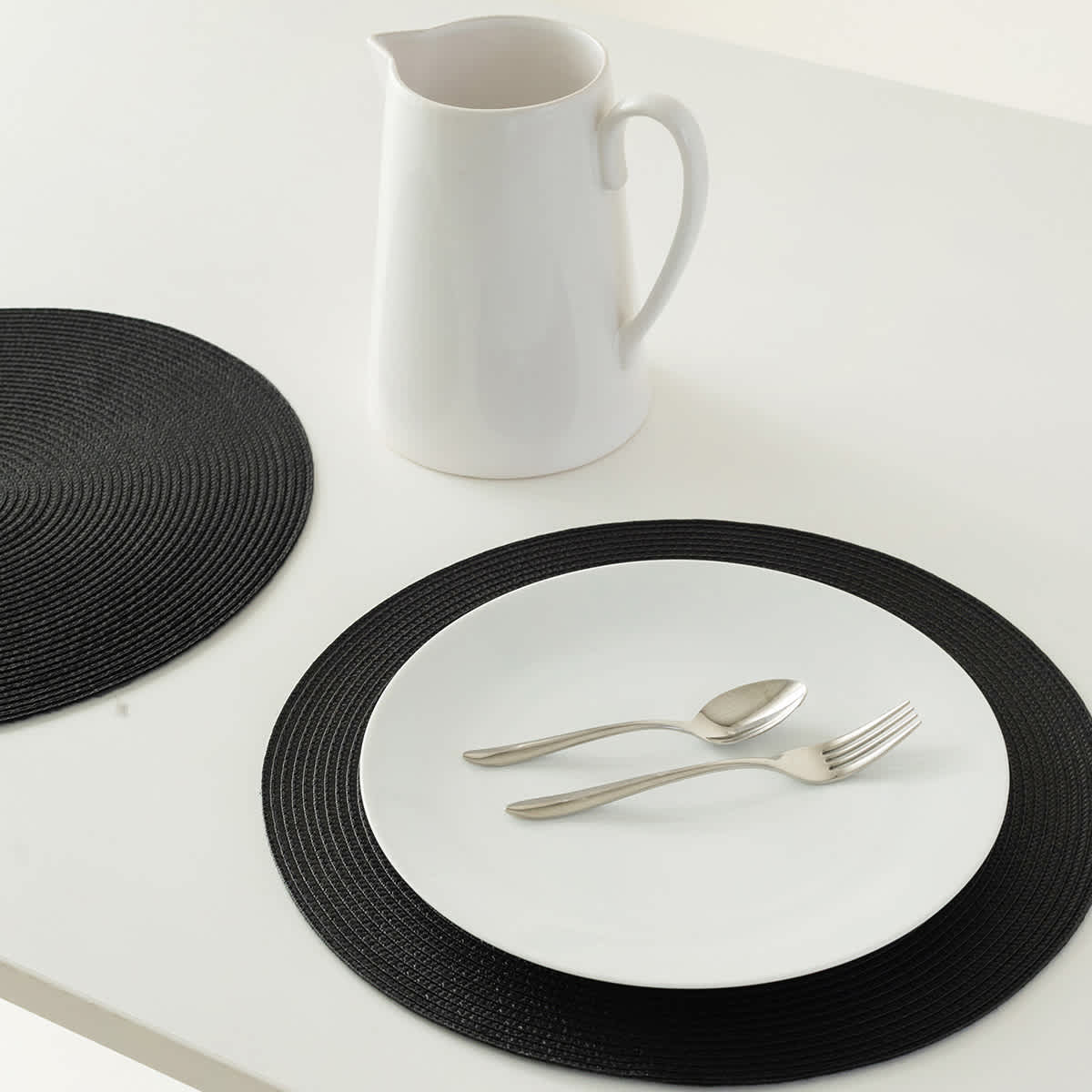 At Home Set Of 6 Veranda Black Placemats 15"