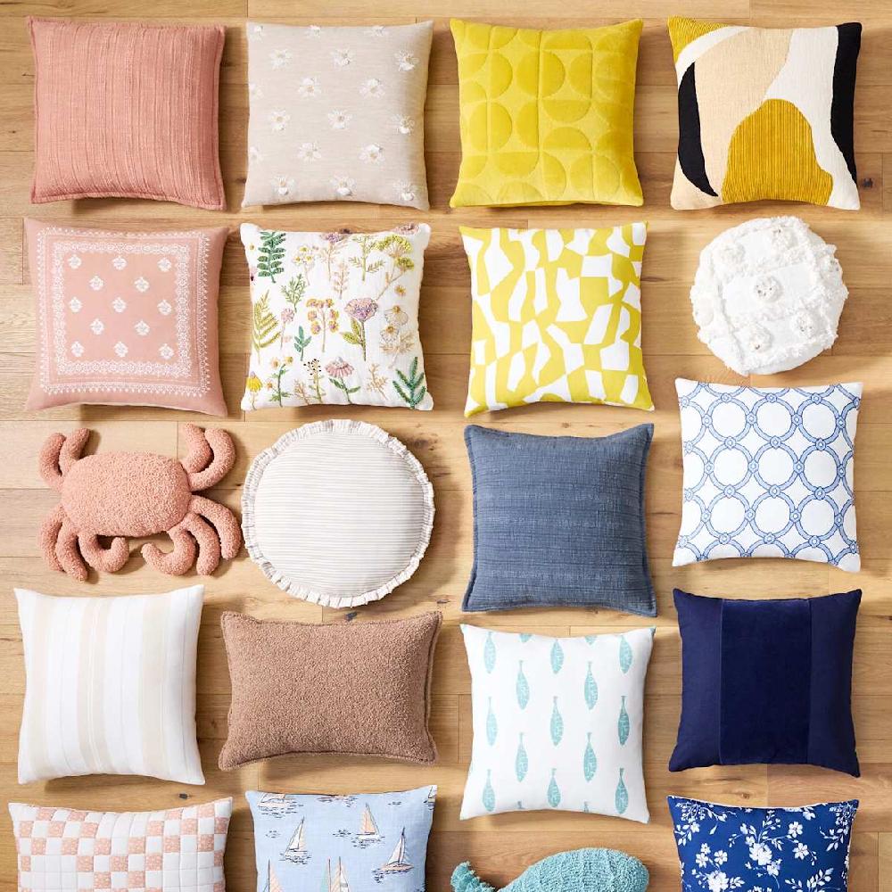 At Home Trellis Print Throw Pillow 18"