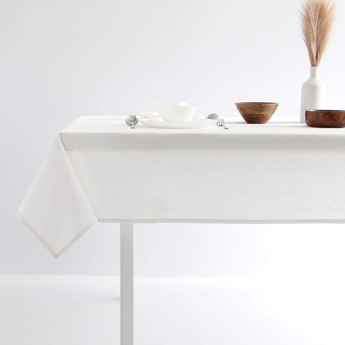 At Home White 100% Cotton Tablecloth 60x104