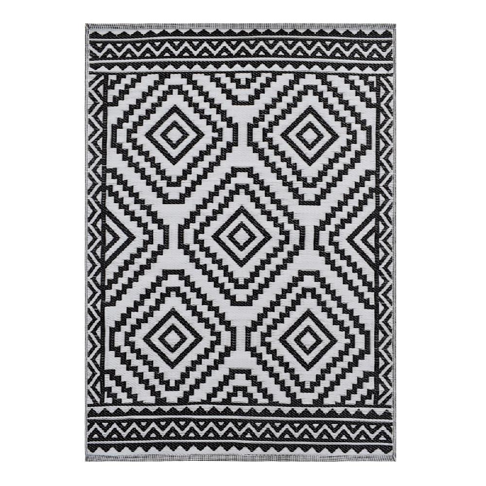 At Home Black Diamond Design Plastic Outdoor Area Rug 5x7