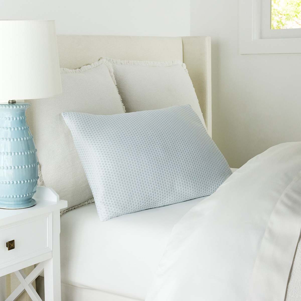 At Home Chill Tech Cooling Knit Bed Pillow Standard/Queen