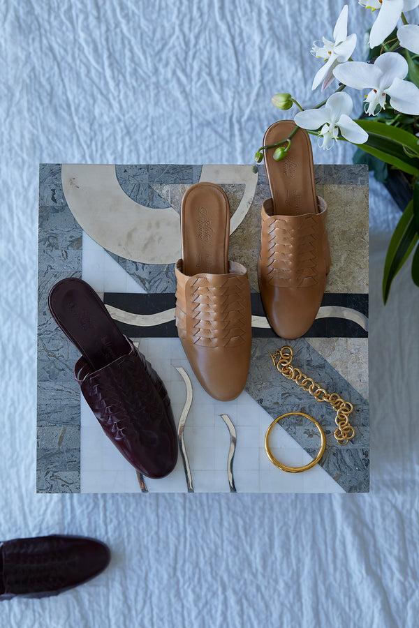 Atelier Delphine Leather Woven Slides In Mulberry