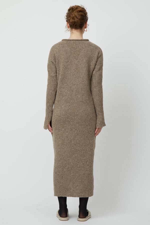 Atelier Delphine RELAXED V-NECK DRESS