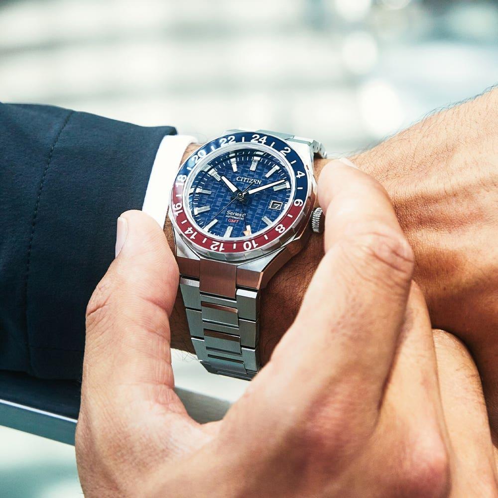 Attesa Series 8 880 GMT