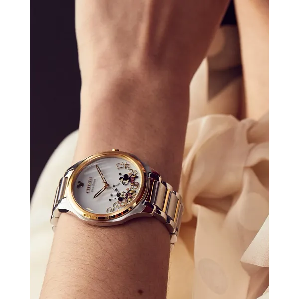 Au Maison Falling Mickey & Minnie Silver-Tone Dial Stainless Steel Bracelet EM0754-59W