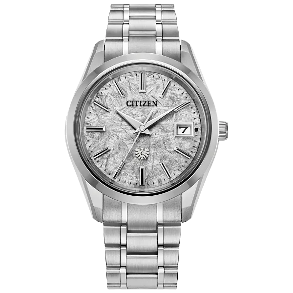 au maison The CITIZEN Silver-Tone Dial Super Titanium Bracelet AQ4100-57B