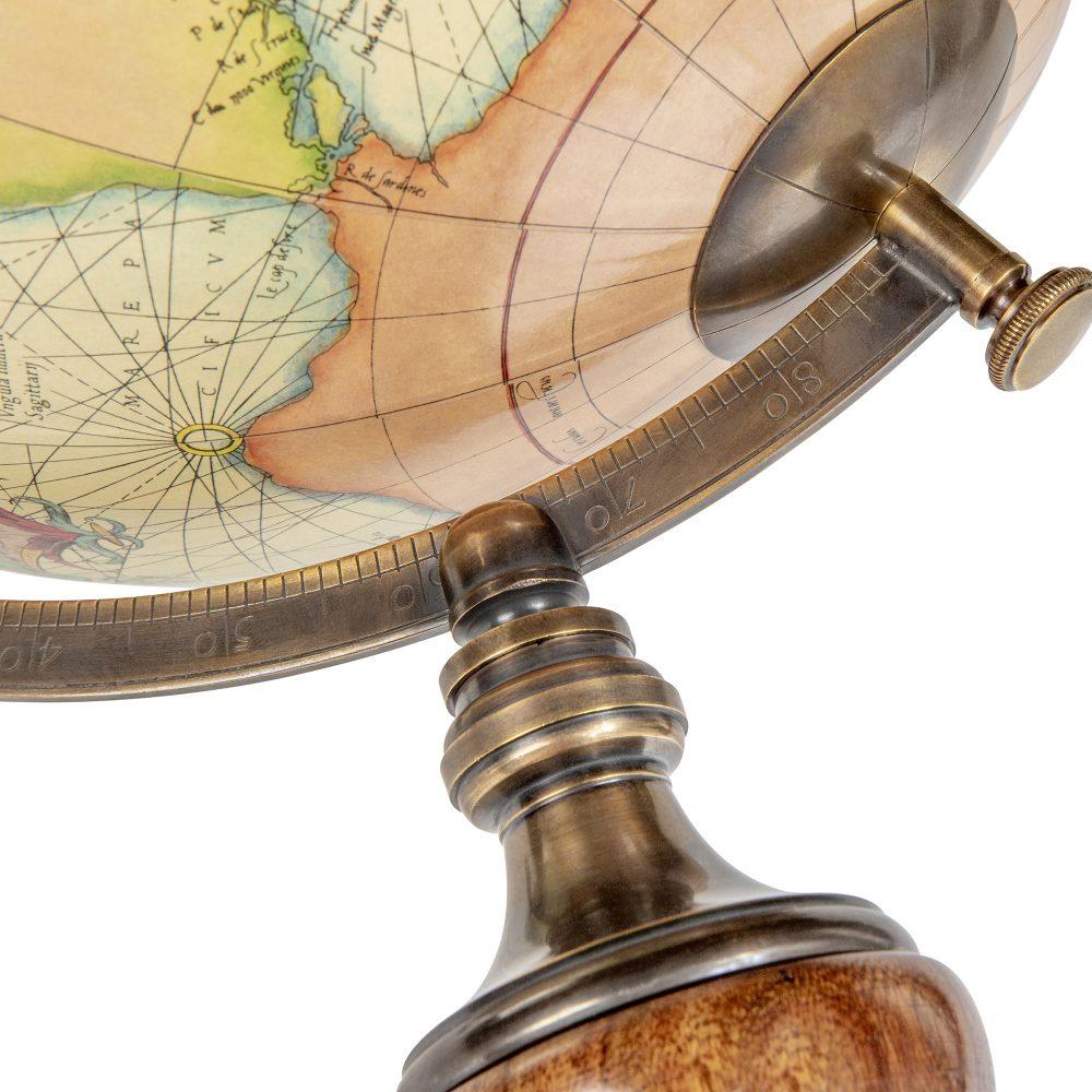 Authentic Models Mercator 1541 Classic Stand