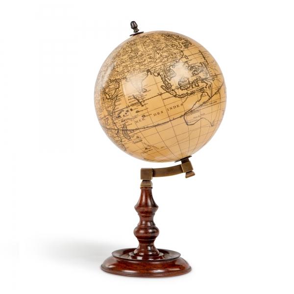 authentic models Trianon Globe