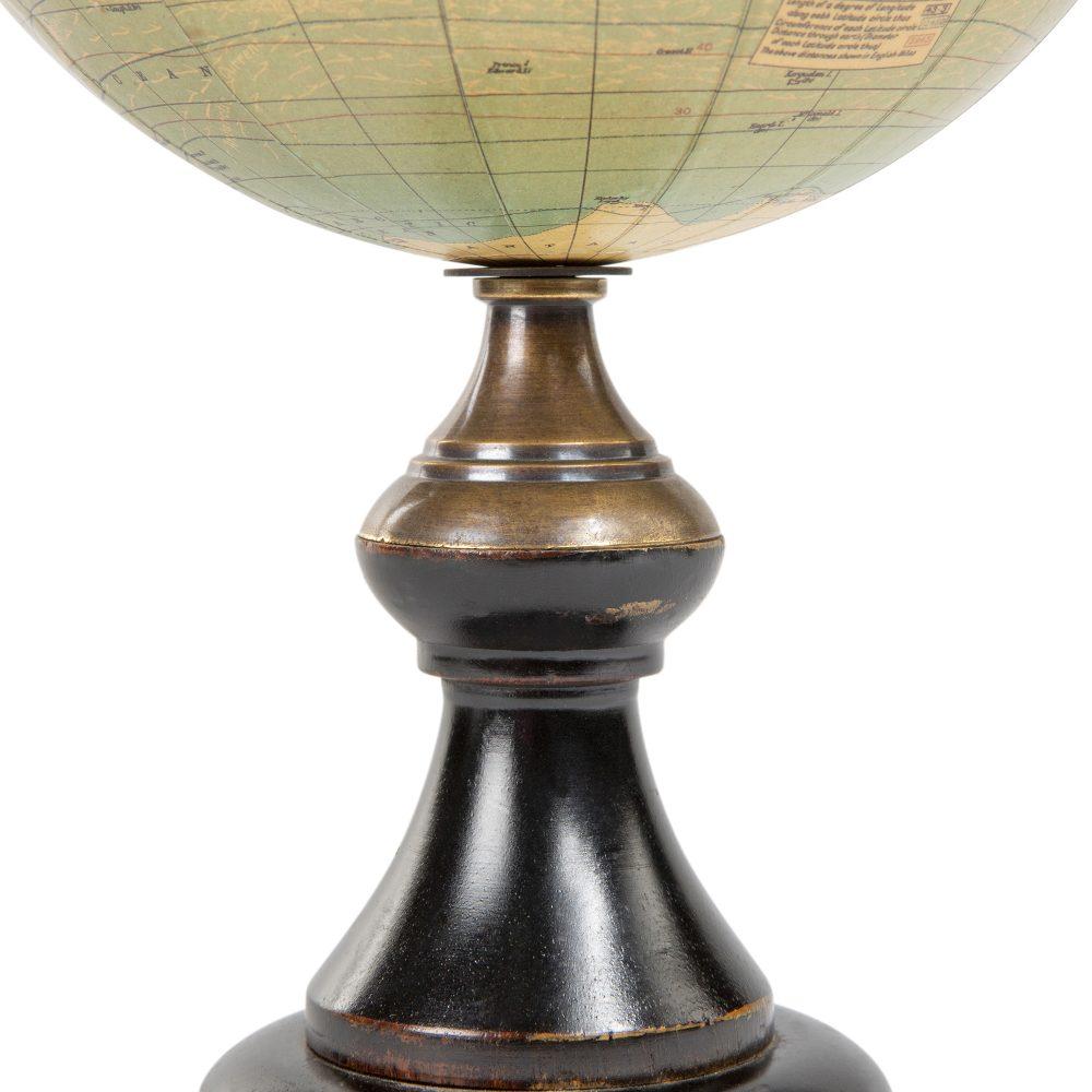 Authentic Models Versailles Globe