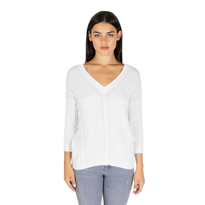 autumn cashmere Angled Cable V-Neck in Bleach White