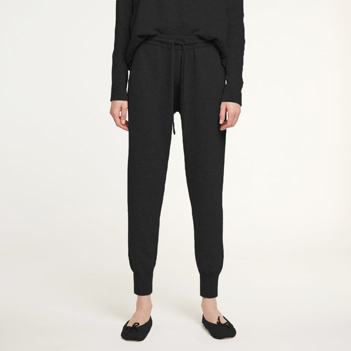 autumn cashmere Cashmere Jogger Pant in Black