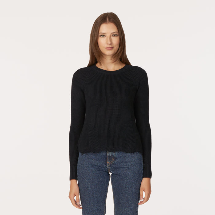 autumn cashmere Distressed Scallop Shaker in Navy Blue
