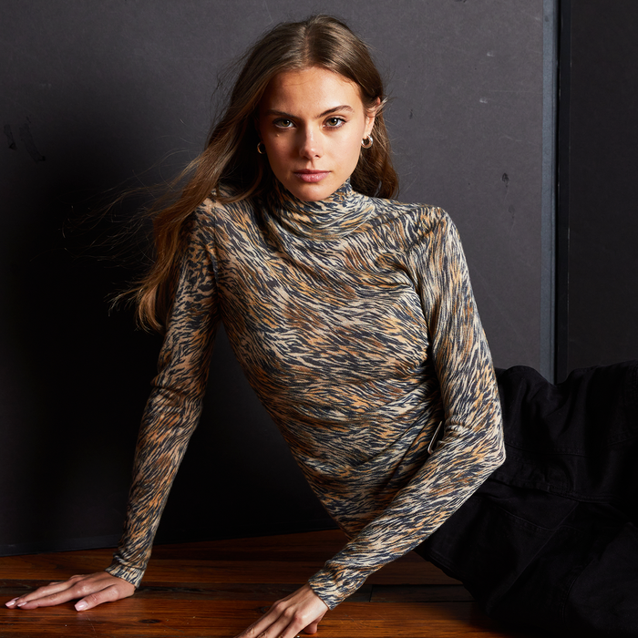 autumn cashmere Tiger Print Distressed Second Skin Mock