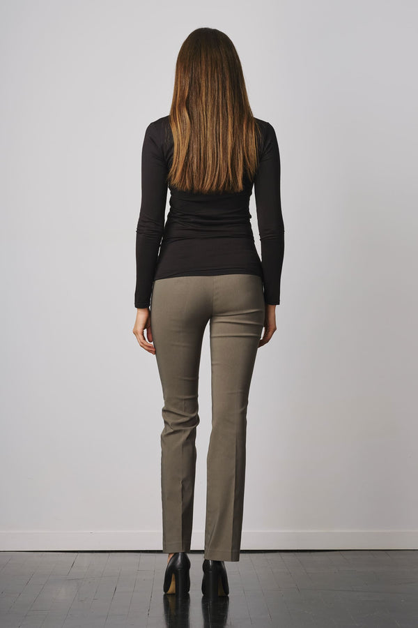 Avenue Montaigne BECCA Signature Olive Green