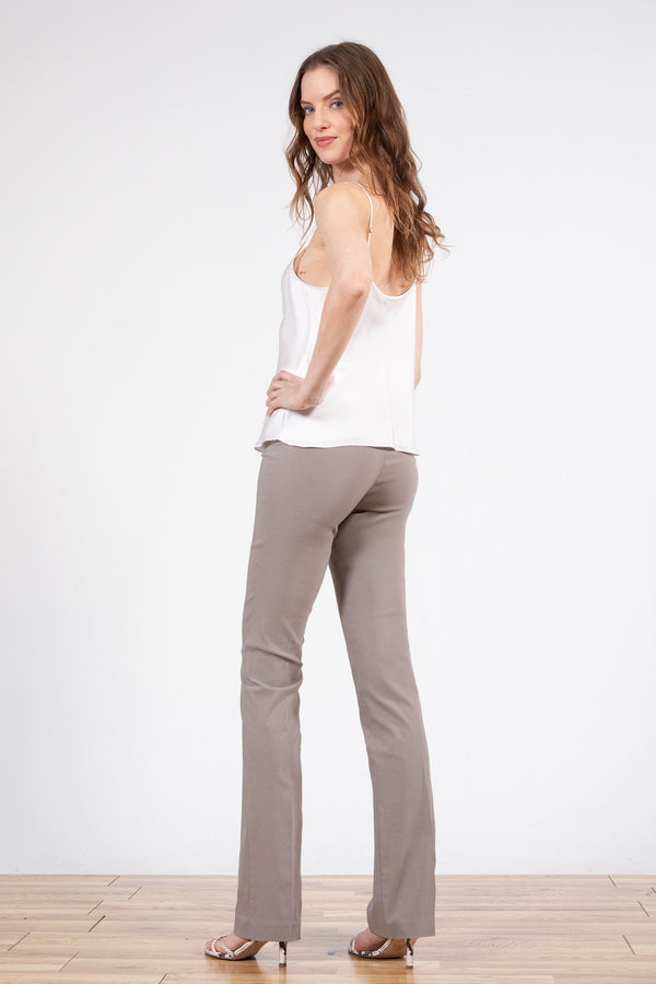 Avenue Montaigne BECCA Signature Stone