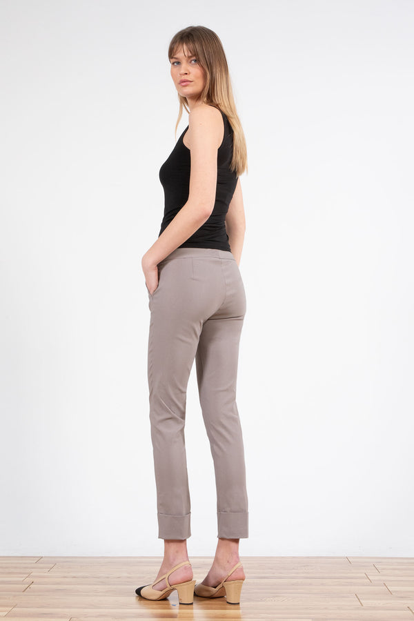 Avenue Montaigne BEN Signature Stone